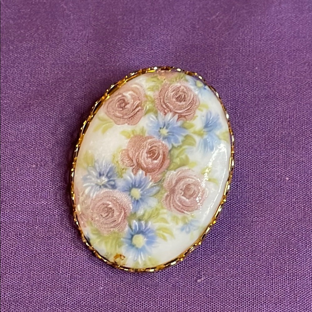 Floral Cameo Pin
